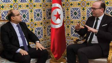 ترى ماذا يقول الفخفاخ لشوقي الطبيب؟